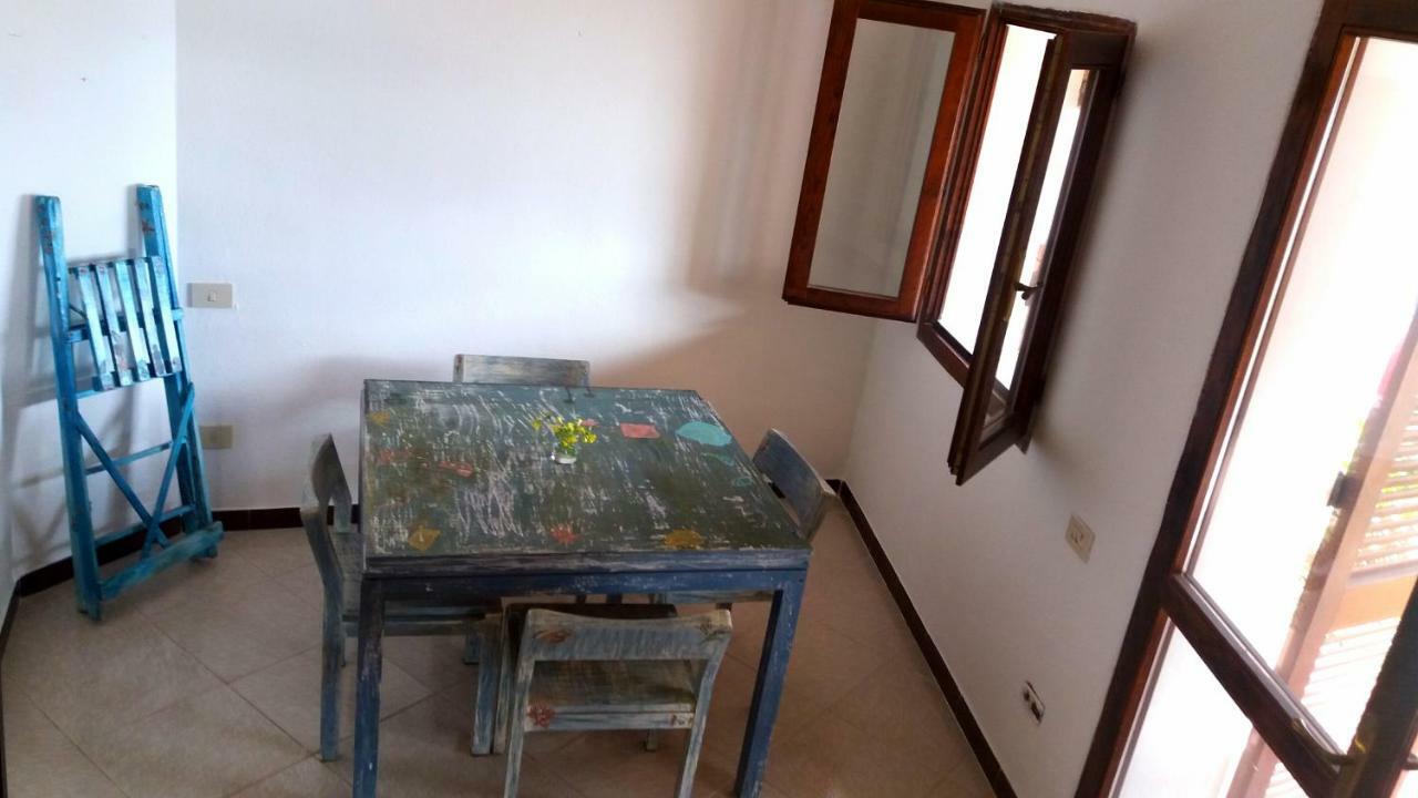 Appartamento Fronte Mare Santa Teresa Gallura Buitenkant foto
